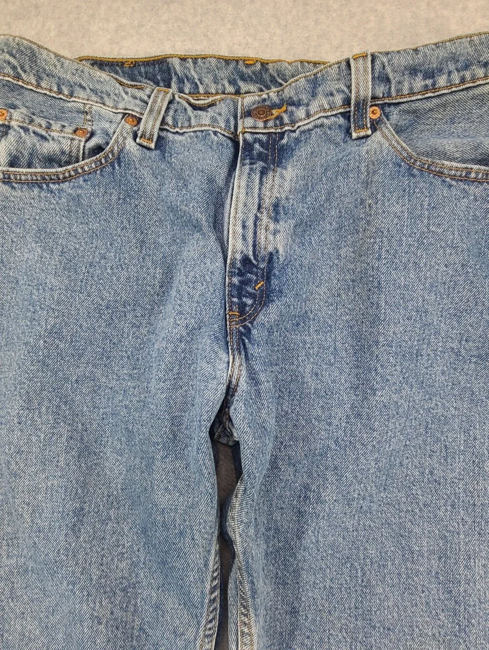 Vintage 90s Levi's Men's 556 Guys Fit Jeans Women 14 34x31 Medium Straight USA